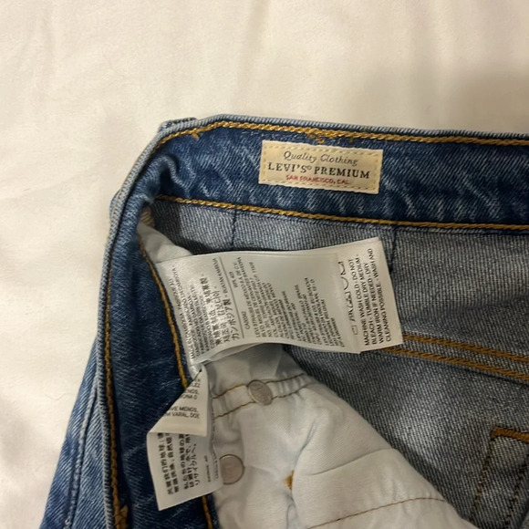 Levi’s 501 Skinny Women’s Jean - Picture 2 of 4